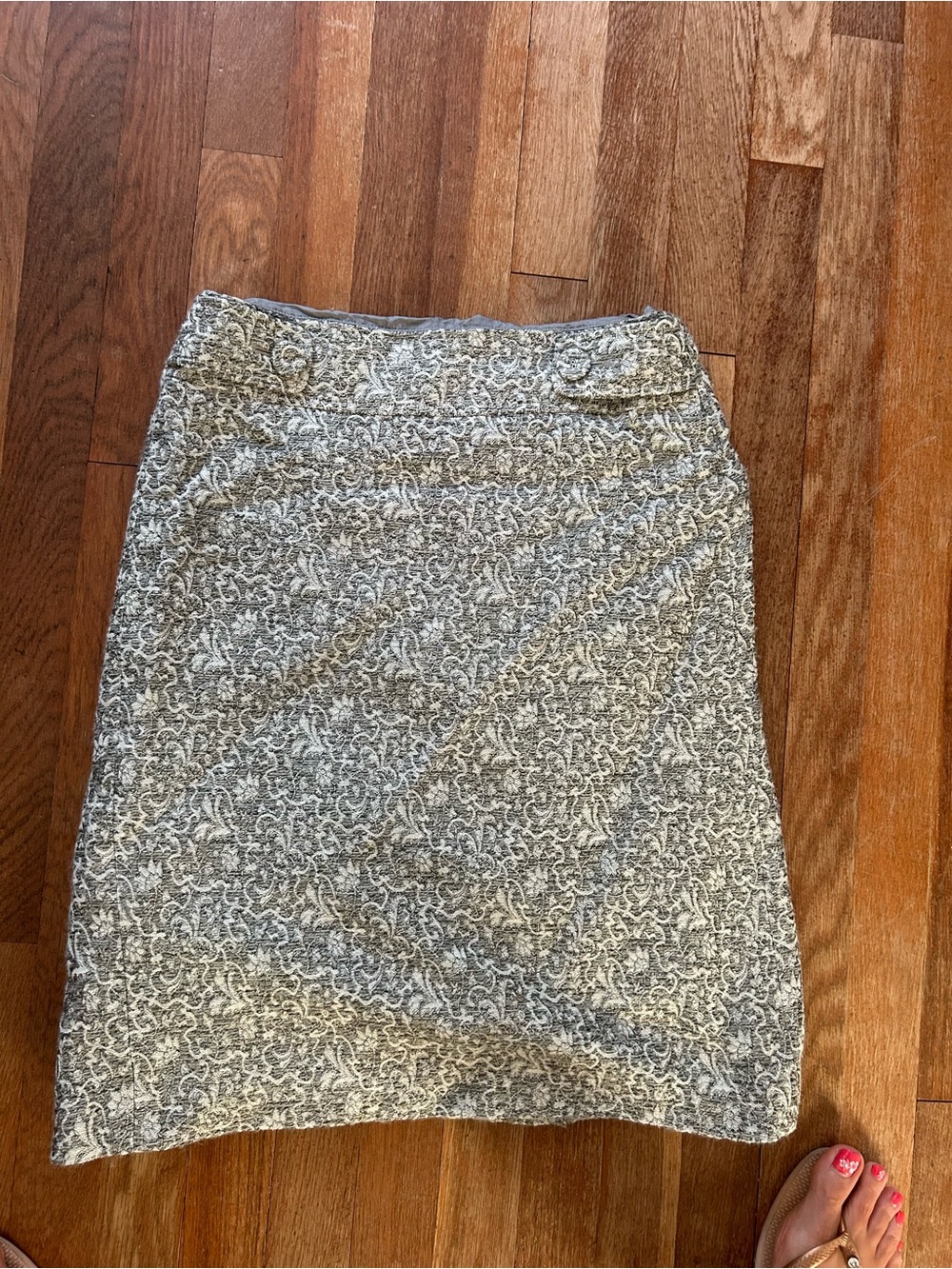 Ann Taylor Gray and Cream Floral-Textured Pencil Skirt